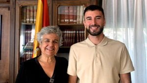 La subdelegada del Gobierno recibe al nuevo director de MUFACE en Cuenca