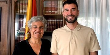 La subdelegada del Gobierno recibe al nuevo director de MUFACE en Cuenca
