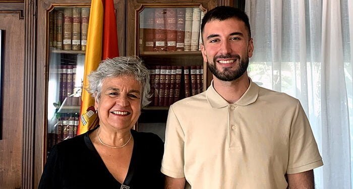 La subdelegada del Gobierno recibe al nuevo director de MUFACE en Cuenca