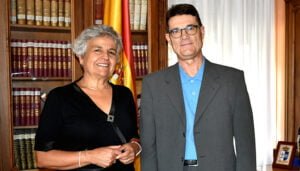 La subdelegada del Gobierno recibe al nuevo director del Centro Penitenciario de Cuenca