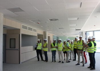 Las autoridades académicas de la Universidad de Castilla-La Mancha visitan las obras del nuevo Hospital Universitario de Cuenca