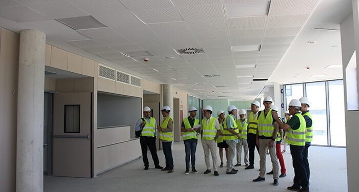 Las autoridades académicas de la Universidad de Castilla-La Mancha visitan las obras del nuevo Hospital Universitario de Cuenca 1 Las autoridades académicas de la Universidad de Castilla-La Mancha visitan las obras del nuevo Hospital Universitario de Cuenca
