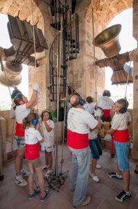 Los campanarios de Cuenca dan la bienvenida al VI Foro Cultura y Ruralidades dentro de los actos de la Presidencia española del Consejo de la UE