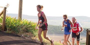 María José Engra vence en categoría femenina y Alfonso Expósito repite victoria en categoría masculina en una calurosa carrera en Alconchel de la Estrella