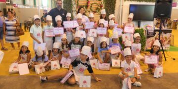 Los participantes del ‘Master Ajo Junior’ demostraron sus grandes dotes culinarias al chef Quique Cerro