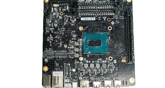 Minisforum desvela una nueva mini PC ITX basada en la serie Intel Raptor Lake HX55 y la CPU de la serie AMD 7045HX