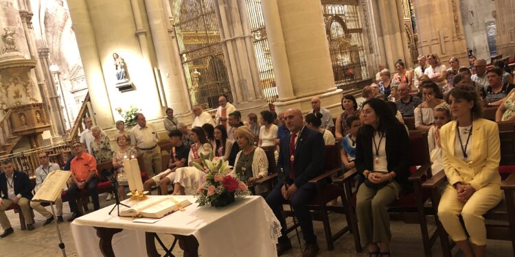 El Ayuntamiento cumple con el voto a Santa Ana en la misa celebrada en la Catedral 1 misa santa ana 20230726