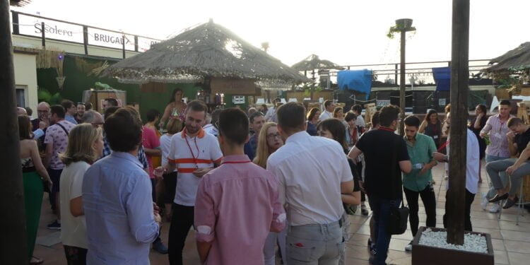 AJE Cuenca celebra su Afterwork el próximo jueves 27 en La Palapa 1 p1230927