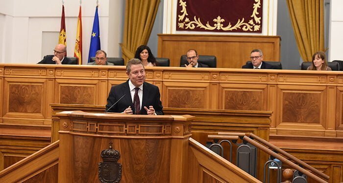 Page “dentro de cuatro años en esta región habrá más empresas, más empleo, más sanidad, más educación, más prestaciones sociales y más igualdad”