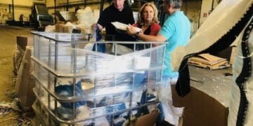 Prieto defiende “la compatibilidad y la diversificación de empresas” en la provincia de Cuenca, “el reciclado es fundamental para nuestra economía y para cuidar el medio ambiente”