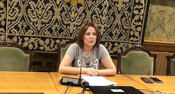 Multa de 2.250 euros a un bar de Cuenca por ocupar la vía pública con terrazas sin autorización 1 Saray Portillo