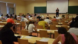 Un total de 1703 estudiantes inician hoy la EvAU extraordinaria en la Universidad de Castilla-La Mancha