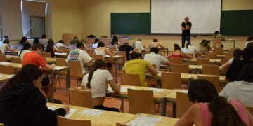 Un total de 1703 estudiantes inician hoy la EvAU extraordinaria en la Universidad de Castilla-La Mancha