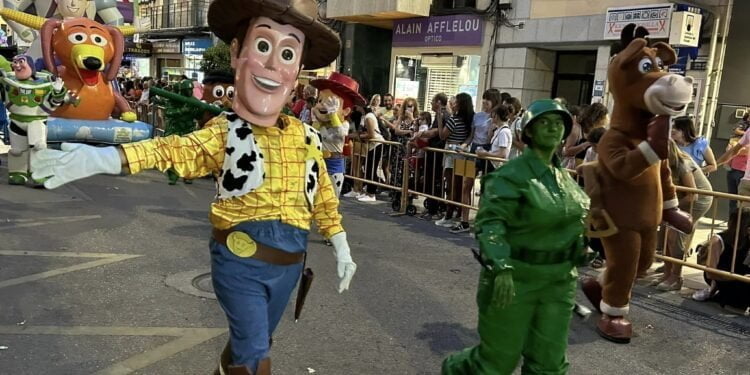 Imágenes. Desfile de carrozas