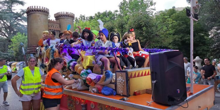 Imágenes. Desfile de carrozas