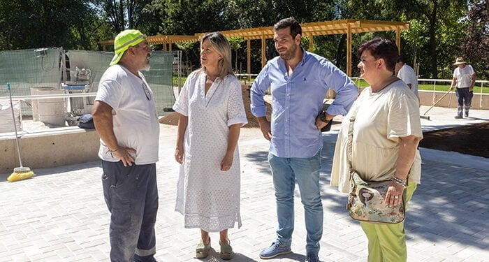 Ana Guarinos constata las condiciones de los trabajadores municipales de calle en plena ola de calor y les agradece su labor 1 Ana Guarinos constata las condiciones de los trabajadores municipales de calle en plena ola de calor y les agradece su labor