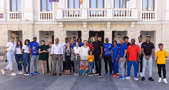 ana guarinos recibe a javier sotomayor y a la delegacion cubana de atletismo