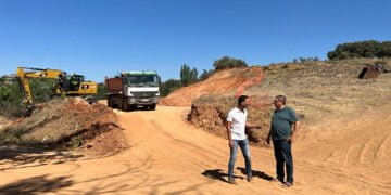 Comienzan las obras de construcción de una glorieta en la CM-220 en Arcas