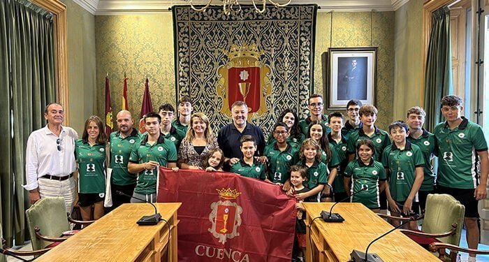 Dolz y Gómez Cavero felicitan al Club de Piragüismo Cuenca con Carácter por todos los éxitos obtenidos en esta temporada 1 Dolz y Gómez Cavero felicitan al Club de Piragüismo Cuenca con Carácter por todos los éxitos obtenidos en esta temporada