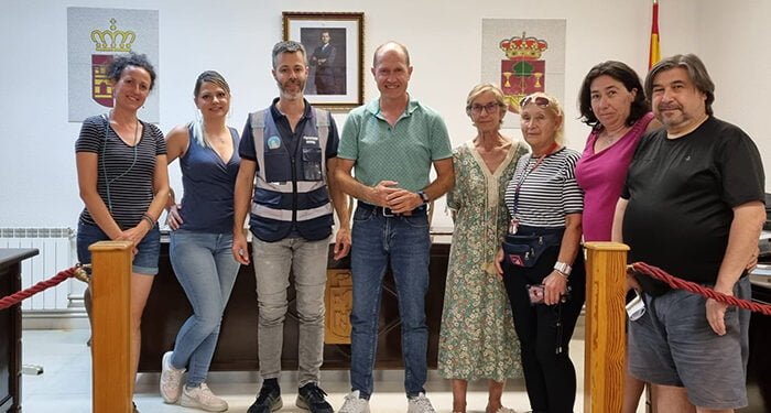 El Ayuntamiento de Pareja firma un convenio para la gestión ética de las colonias felinas de todo el municipio 1 El Ayuntamiento de Pareja firma un convenio para la gestión ética de las colonias felinas de todo el municipio