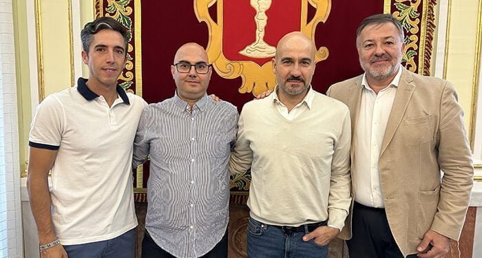 El ceramista Rubén Navarro será el cartelista de San Mateo 2023 y Javier Benayas, quien fuera presidente de la APM, el pregonero 1 El ceramista Rubén Navarro será el cartelista de San Mateo 2023 y Javier Benayas, quien fuera presidente de la APM, el pregonero
