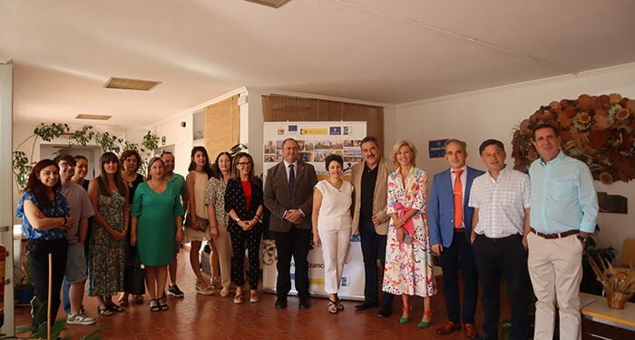 El Gobierno regional cede a UPA, ASAJA, UPTA y ADI ‘El Záncara’ el uso de cuatro despachos para que puedan seguir desarrollando su actividad 1 El Gobierno regional cede a UPA, ASAJA, UPTA y ADI ‘El Záncara’ el uso de cuatro despachos para que puedan seguir desarrollando su actividad