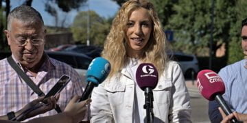 El PSOE exige a Guarinos que mantenga el nuevo pliego de autobuses diseñado por Alberto Rojo, con servicio a demanda en el Balconcillo