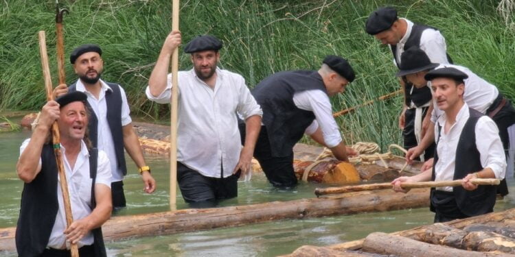 Escudero señala en la XXVII Fiesta Ganchera que “la gestión forestal sostenible es una oportunidad para generar riqueza” en el Alto Tajo 1 Escudero señala en la XXVII Fiesta Ganchera que “la gestión forestal sostenible es una oportunidad para generar riqueza” en el Alto Tajo