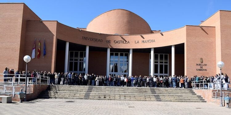 El Mitma concede 720.000 euros a la Universidad de Castilla-La Mancha para impartir tres cursos en digitalización y sostenibilidad en el ámbito del transporte y la movilidad 1 fnz6cihxmagmelu