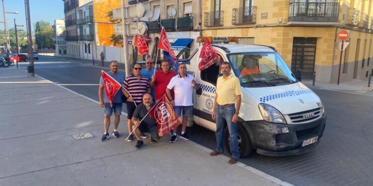 UGT FeSMC recuerda al Gobierno municipal de Guadalajara que todo el expediente para la municipalización del servicio de grúa está aprobado, y desmiente que haya habido encuentro alguno con los trabajadores del servicio 1 UGT FeSMC recuerda al Gobierno municipal de Guadalajara que todo el expediente para la municipalización del servicio de grúa está aprobado, y desmiente que haya habido encuentro alguno con los trabajadores del servicio