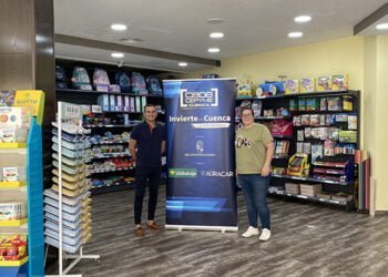 Invierte en Cuenca, presente en la apertura de la nueva papelería Mil Trazos en Tarancón