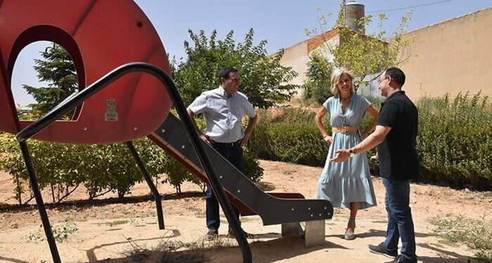 La Diputación de Cuenca ayudará al Ayuntamiento de El Peral con la adecuación de los parques del municipio