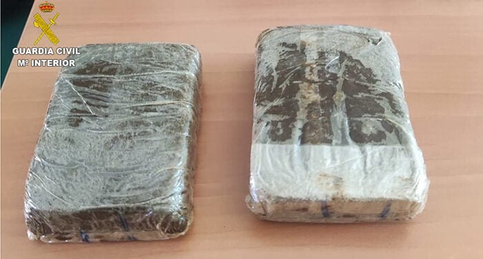 La Guardia Civil detiene a una persona por tráfico de drogas en un área de servicio de la autovía A-3 1 La Guardia Civil detiene a una persona por tráfico de drogas en un área de servicio de la autovía A-3