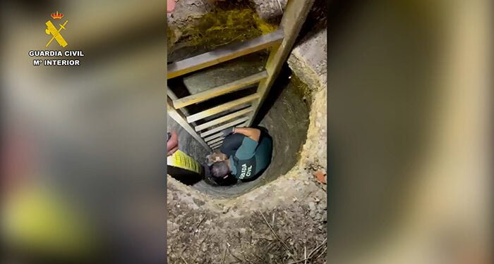 La Guardia Civil rescata un perro que había caído a un pozo en Tarancón