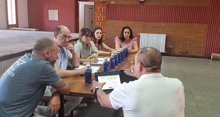 La Junta trabaja con el sector en una nueva línea de ayudas destinadas a la preparación y mantenimiento de la masa de pinar para su resinación