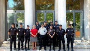 La subdelegada del Gobierno en Cuenca recibe a los nuevos policías nacionales de la Comisaría Provincial