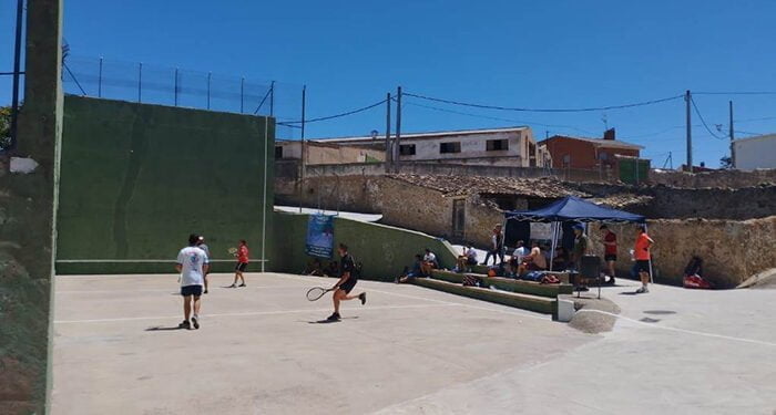 Los tinajeros Daniel Hervás e Ismael Carrasco se imponen en la 3ª etapa del Circuito de Frontenis Diputación en Cañaveruelas