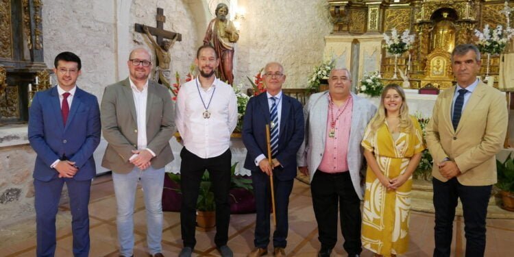 Concurrida procesión y misa Mayor en honor a San Bartolomé, patrón de Yebes 1 p1060246