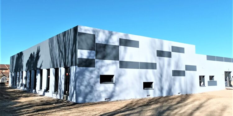 piscina cubierta el casar exteriores