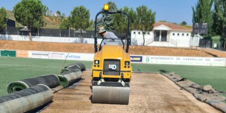 Cabanillas. El Ayuntamiento destina casi 14.000 euros para reparar el terreno de juego 1 reparacion campo ramiro almendros verano 2023 3