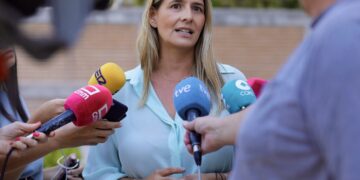 Agudo destaca el trabajo de los parlamentarios del PP atendiendo las necesidades de los alcaldes frente a un Gobierno regional “de vacaciones”