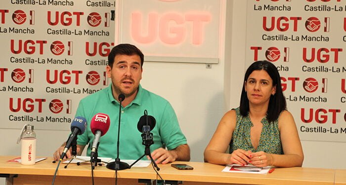 UGT CLM pide endurecer la normativa ante las olas de calor y fijar una temperatura a partir de la cual suspender la actividad al aire libre