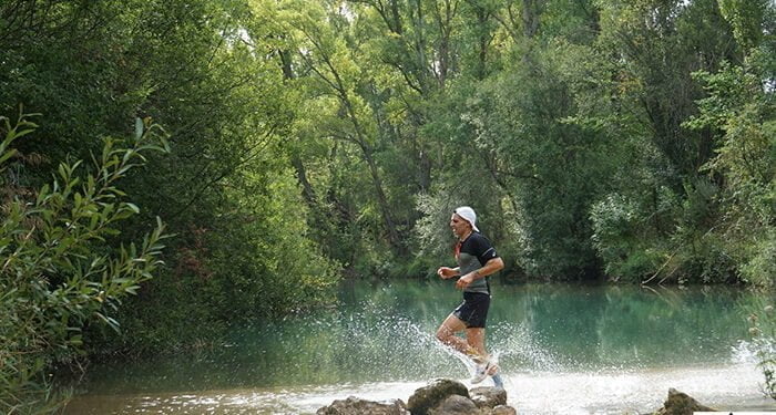 Cristian Argandoña y Alba Barambio en 22k, y Ricardo Auñón y Silvia Martínez en 11k, reinan en la Piedra del Yunque 1 Cristian Argandoña y Alba Barambio en 22k, y Ricardo Auñón y Silvia Martínez en 11k, reinan en la Piedra del Yunque