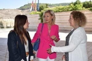 delegada y responsables turismo