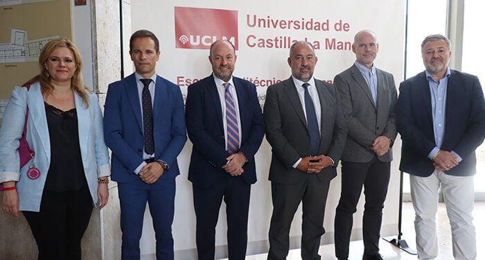 Dolz muestra su satisfacción con la puesta en marcha del nuevo Grado en Ingeniería Biomédica de la UCLM