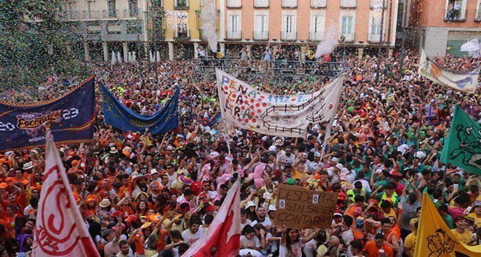 El Ayuntamiento de Guadalajara aclara el "lío" con la presencia de Alberto Rojo en el balcón del ayuntamiento 1 El Ayuntamiento de Guadalajara aclara el lío con la presencia de Alberto Rojo en el balcón del ayuntamiento