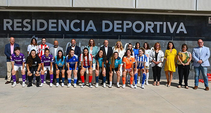 El Gobierno autonómico destina un millón de euros al fomento del deporte femenino en la región con ayudas a deportistas, clubes, árbitras, técnicas y entrenadoras 1 El Gobierno autonómico destina un millón de euros al fomento del deporte femenino en la región con ayudas a deportistas, clubes, árbitras, técnicas y entrenadoras