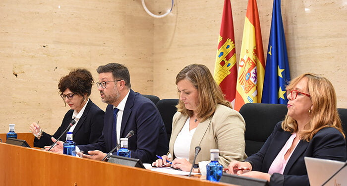 El Gobierno regional creará a lo largo de esta legislatura aplicaciones informáticas para la gestión de la formación en centros de trabajo y FP Dual 1 El Gobierno regional creará a lo largo de esta legislatura aplicaciones informáticas para la gestión de la formación en centros de trabajo y FP Dual
