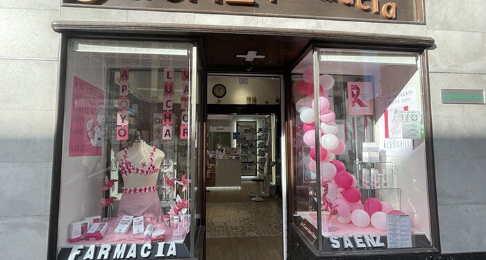 Guadalajara abre el plazo para la inscripción de establecimientos comerciales en el concurso Escaparate en Rosa