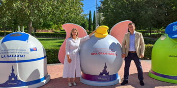 Guarinos visita La iniciativa de reciclaje puesta en marcha en el Parque de Adoratrices